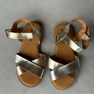 Tucker + Tate ~ Arya ~ Gold  Silver ~ Girls Size 11